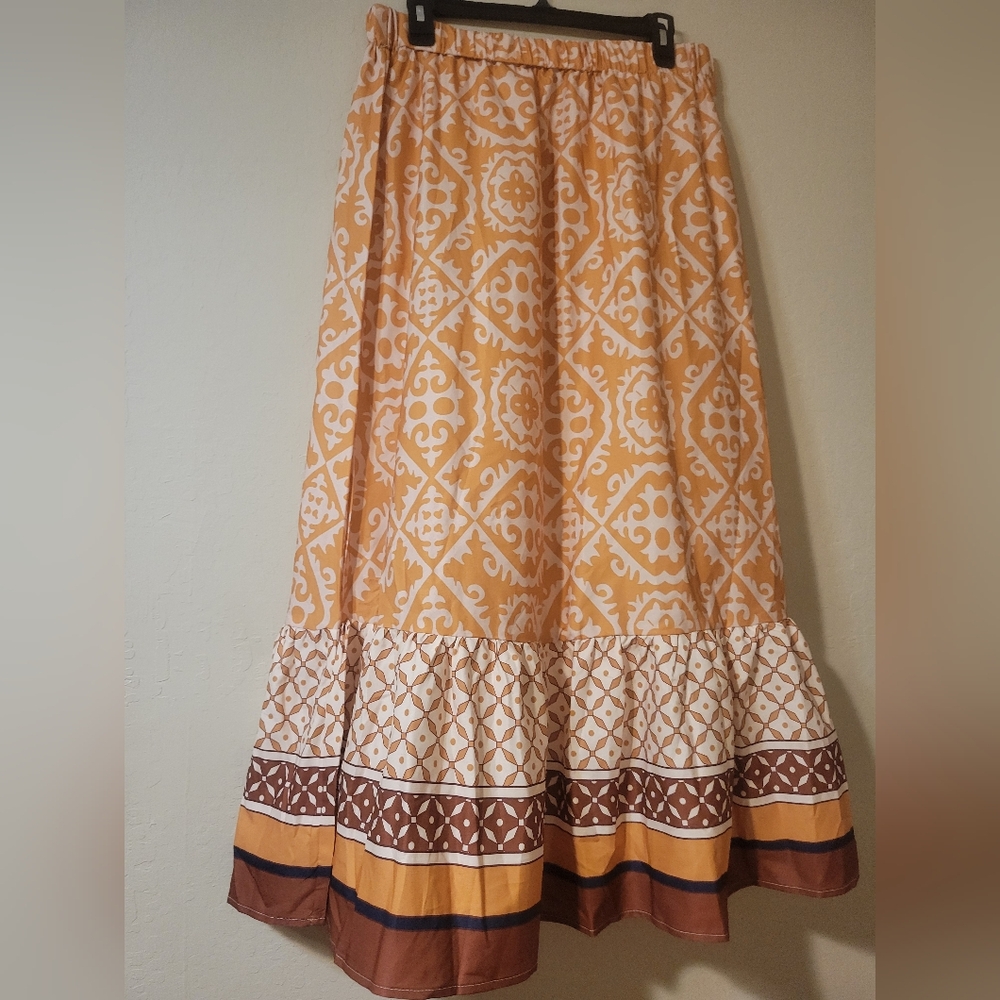 SHEIN Mustard Yellow and White Maxi Skirt with Brown Border